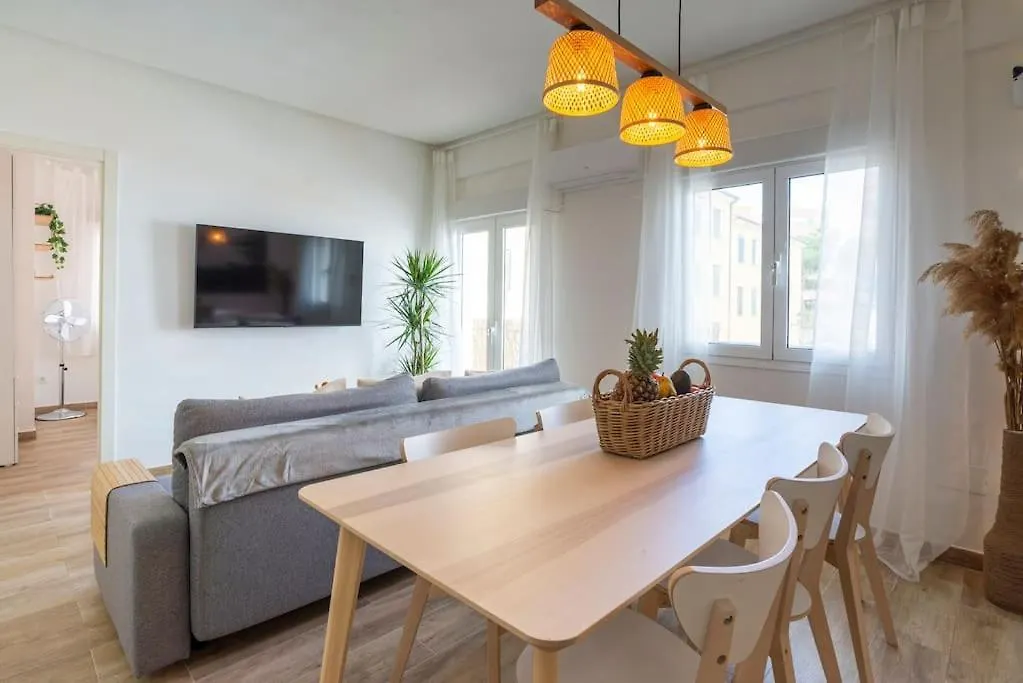 Apartment Penthouse 2Bedroom W Rooftop Views Malaga